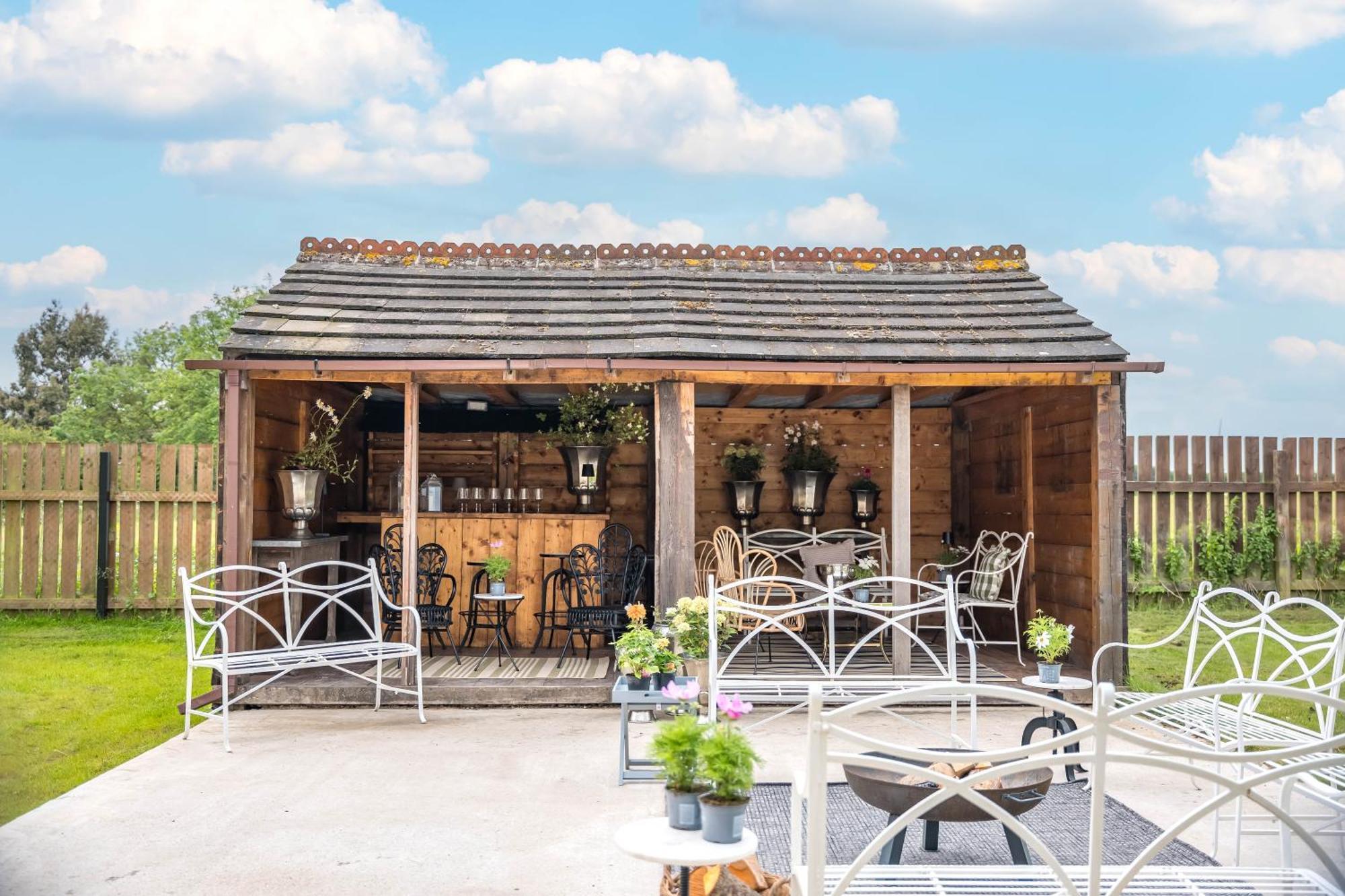 Large Country Cottage, Sleeps 8 - Spa Facilities, Garden Bar, Catering Services, Free Parking, Nature Reserve, Hen Parties Scunthorpe Buitenkant foto