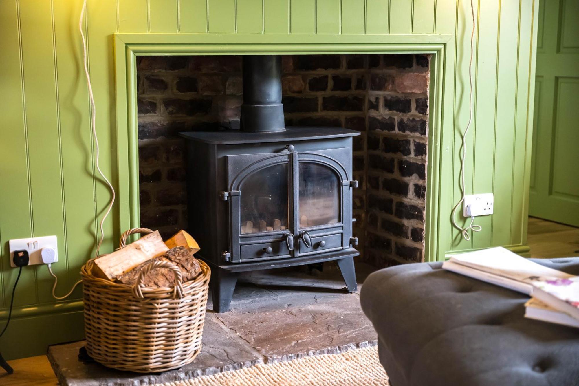 Large Country Cottage, Sleeps 8 - Spa Facilities, Garden Bar, Catering Services, Free Parking, Nature Reserve, Hen Parties Scunthorpe Buitenkant foto